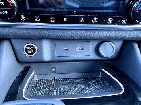 Used 2023 Nissan Rogue Platinum w/ Platinum Premium Package image 16