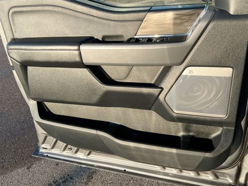 Used 2025 Ford F150 Lariat w/ Equipment Group 502A High image 29