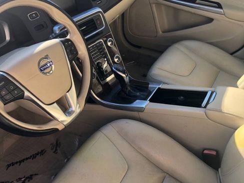 Used 2015 Volvo V60 T5 Premier FWD image 7