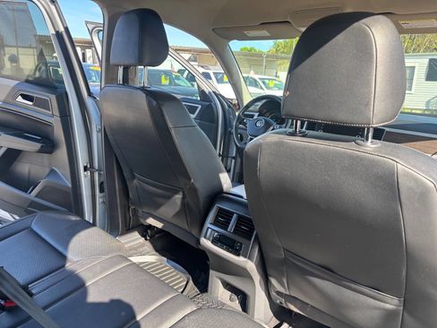 Used 2019 Volkswagen Atlas SE image 30