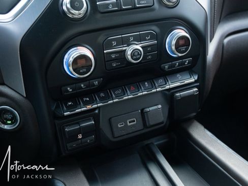 Used 2019 GMC Sierra 1500 SLT w/ SLT Premium Plus Package image 23