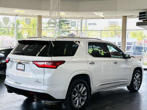 Used 2020 Chevrolet Traverse Premier FWD image 16