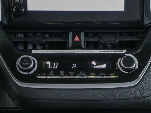 Used 2023 Toyota Corolla LE FWD image 20