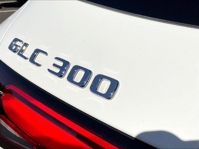 Used 2026 Mercedes-Benz GLC 300 4MATIC image 26