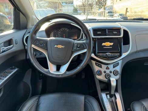 Used 2020 Chevrolet Sonic Premier image 19