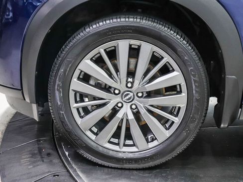Used 2022 Nissan Pathfinder SL w/ SL Premium Package FWD image 9