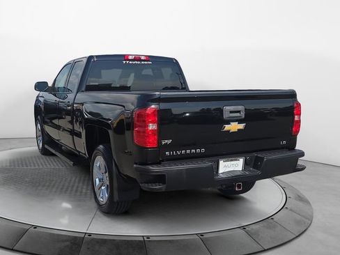 Used 2019 Chevrolet Silverado 1500 Custom w/ Custom Convenience Package AWD/4WD image 3