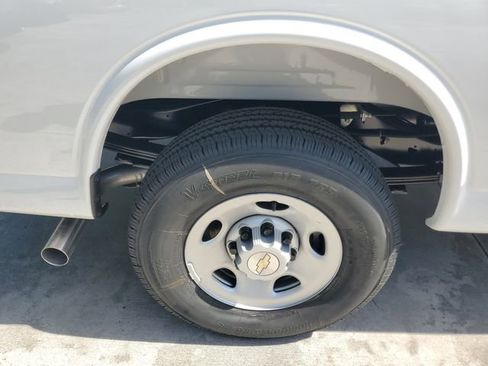 New 2026 Chevrolet Express 2500 RWD image 4