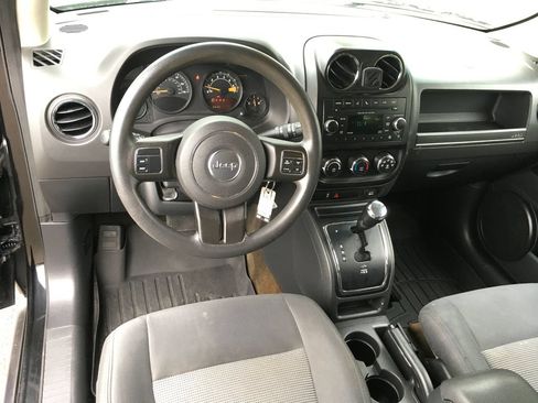 Used 2016 Jeep Patriot Sport w/ Power Value Group AWD/4WD image 21
