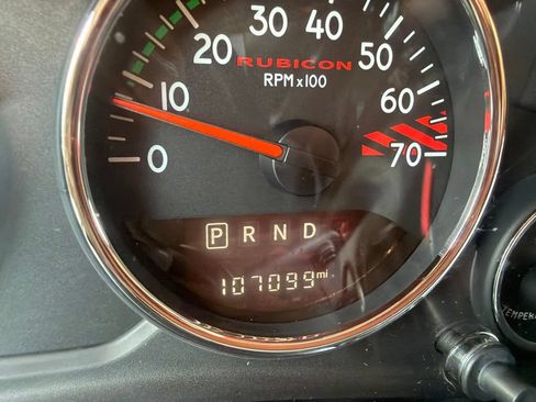 Used 2017 Jeep Wrangler Unlimited Rubicon AWD/4WD image 17