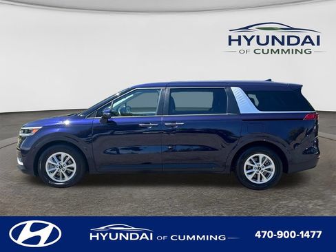 Used 2024 Kia Carnival LX FWD image 4
