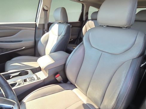 Used 2020 Hyundai Santa Fe Limited image 24