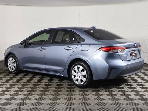 Used 2023 Toyota Corolla LE image 6