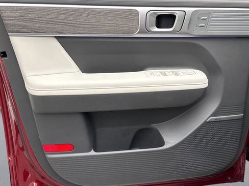 Used 2025 Hyundai Santa Fe Limited image 9