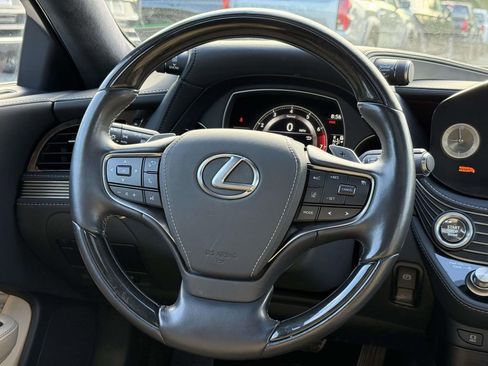 Used 2022 Lexus LS 500 AWD image 9
