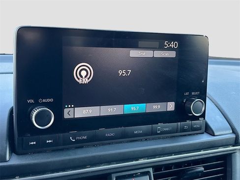 Used 2023 Honda Pilot Sport image 14