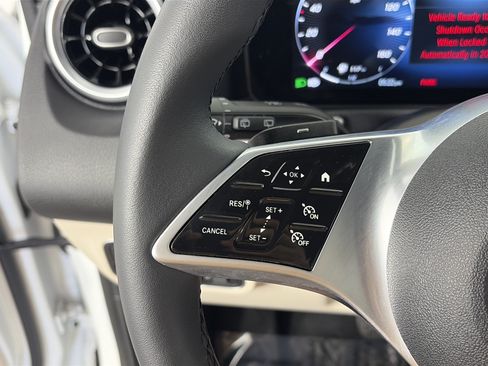 Certified 2025 Mercedes-Benz GLB 250 4MATIC image 27