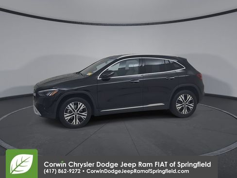 Used 2025 Mercedes-Benz GLA 250 4MATIC image 8