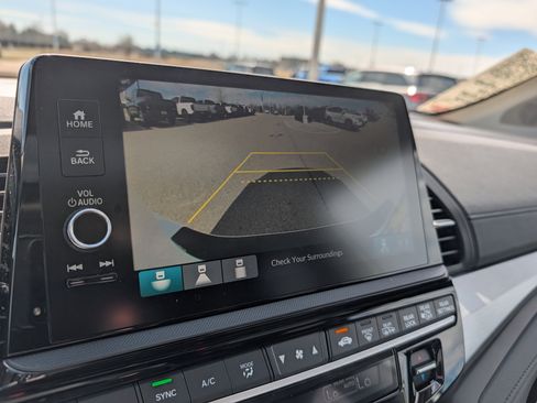 Used 2026 Honda Odyssey EX-L image 32