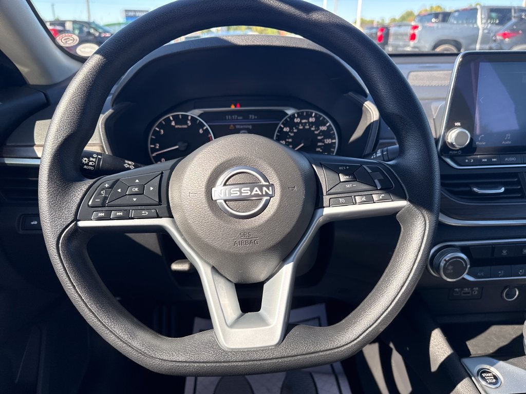 Used 2025 Nissan Altima 2.5 SV AWD/4WD image 15