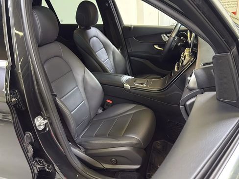 Used 2020 Mercedes-Benz GLC 300 4MATIC image 14