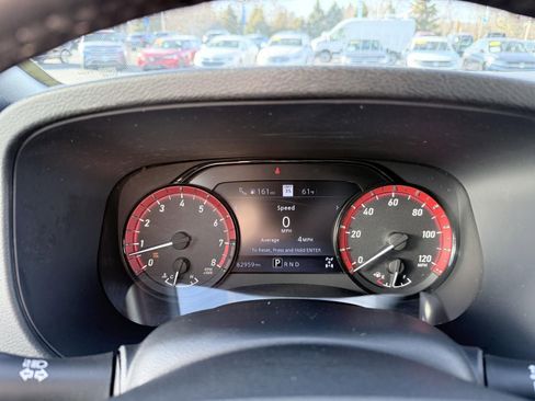 Used 2022 Nissan Frontier PRO-4X image 34