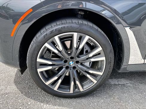 Used 2025 BMW X7 xDrive40i AWD/4WD image 11