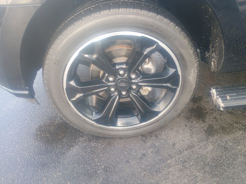 Certified 2024 Ford Expedition Max Limited image 4