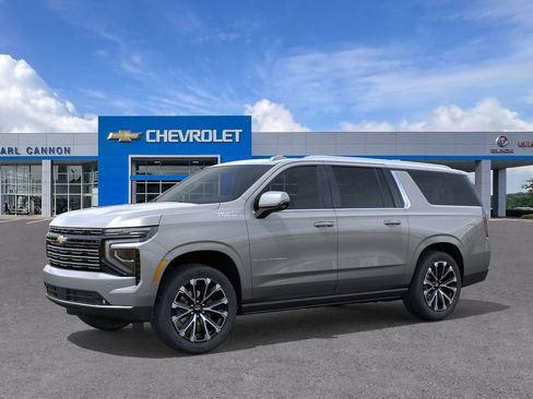 New 2026 Chevrolet Suburban High Country image 2
