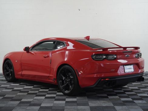 Used 2019 Chevrolet Camaro SS RWD image 3