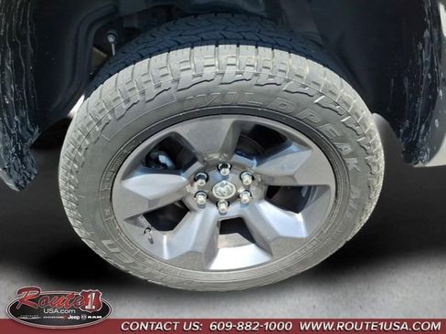 Used 2024 RAM 1500 Big Horn AWD/4WD image 16