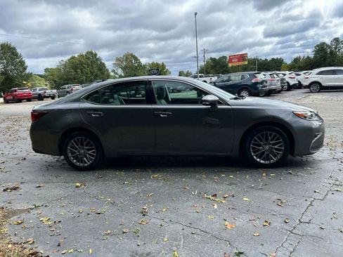 Used 2018 Lexus ES 350 w/ Navigation System Package image 6