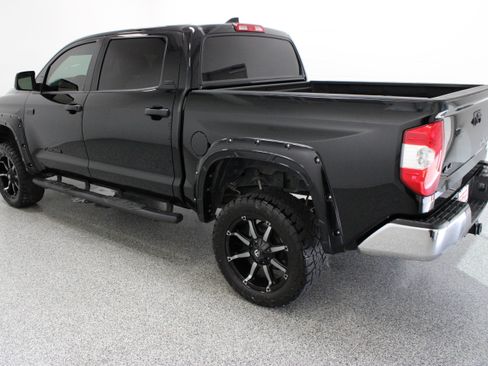 Used 2021 Toyota Tundra SR5 w/ SR5 Leather Package AWD/4WD image 10