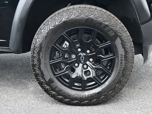 Used 2024 Chevrolet Colorado Trail Boss AWD/4WD image 13