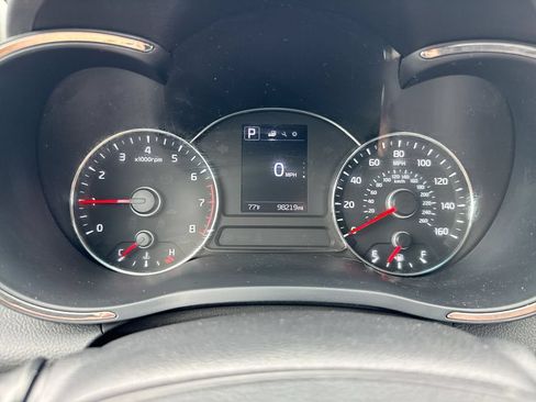 Used 2018 Kia Forte LX w/ LX Rear Camera Package FWD image 12