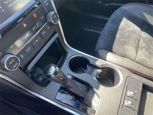 Used 2017 Toyota Camry XSE w/ Moonroof Package image 25