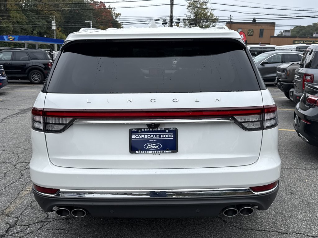 Used 2023 Lincoln Aviator Reserve w/ Elements Package Plus AWD/4WD image 4