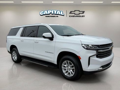 Used 2024 Chevrolet Suburban LT image 7