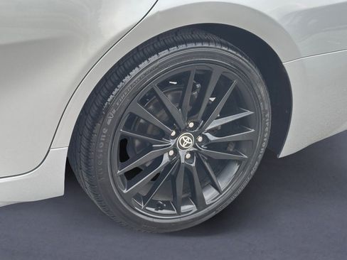 Used 2023 Toyota Camry XSE FWD image 9
