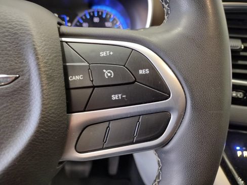 Used 2023 Chrysler Voyager LX FWD image 27