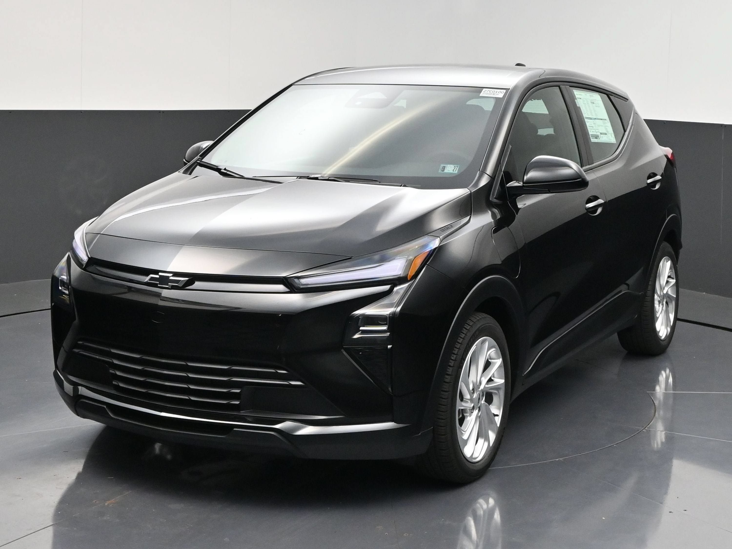 New 2027 Chevrolet Bolt LT w/ Comfort Package FWD image 4