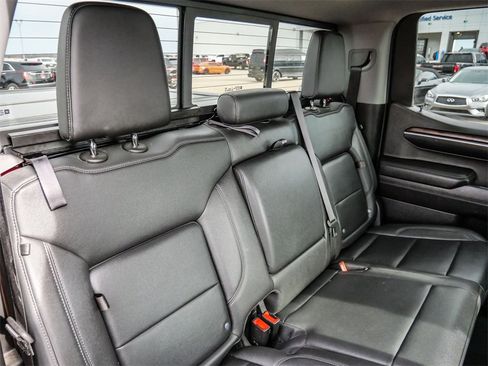 Used 2023 GMC Sierra 1500 SLT w/ SLT Convenience Package image 24