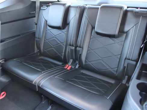 Certified 2024 Volkswagen Atlas SE image 22