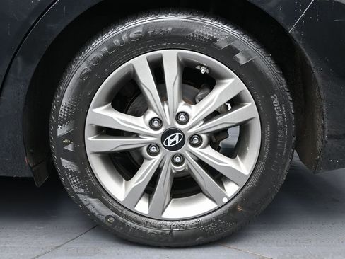 Used 2018 Hyundai Elantra SEL image 12