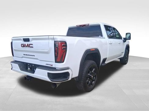 Used 2026 GMC Sierra 2500 AT4 AWD/4WD image 4
