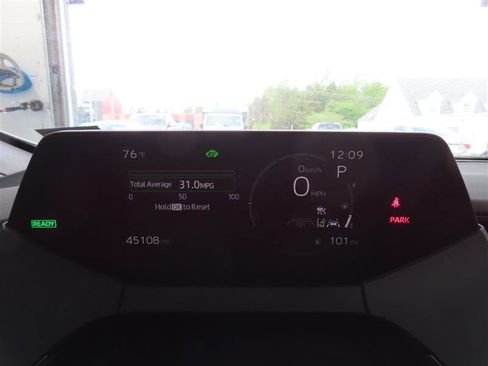 Used 2023 Toyota Prius XLE FWD image 23