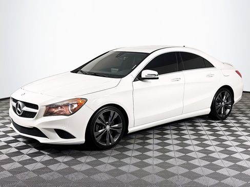 Used 2016 Mercedes-Benz CLA 250 image 4