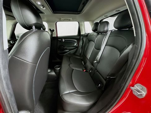 Used 2022 MINI Cooper 4-Door Hardtop image 24