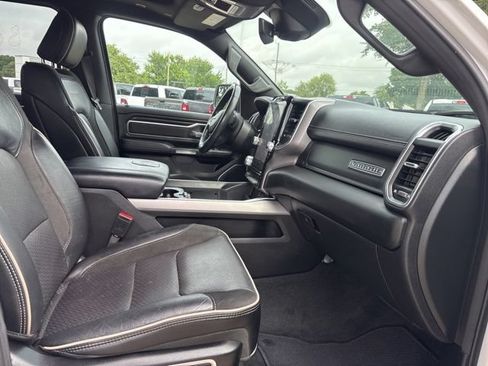 Used 2023 RAM 1500 Laramie AWD/4WD image 12