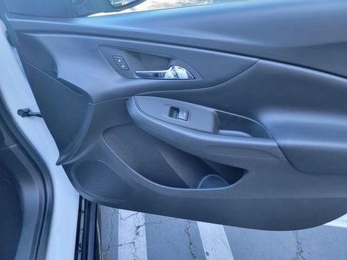 Used 2017 Chevrolet Volt LT w/ Comfort Package image 20